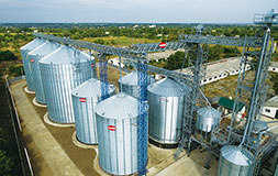 カントリーエレベーター空撮